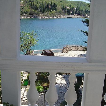 Vila Jadranka Apartments And Rooms Omišalj Εξωτερικό φωτογραφία