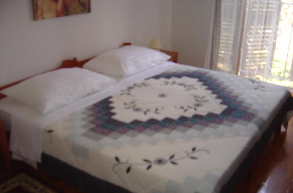 Vila Jadranka Apartments And Rooms Omišalj Δωμάτιο φωτογραφία